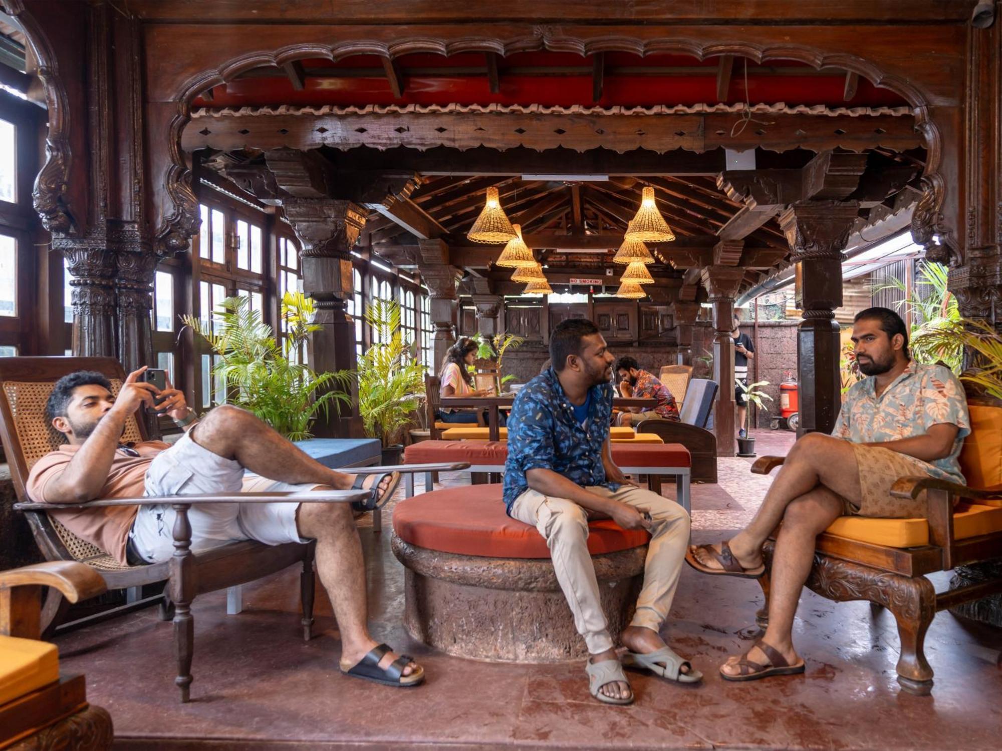 Madpackers Goa Anjuna - Bar Buitenkant foto
