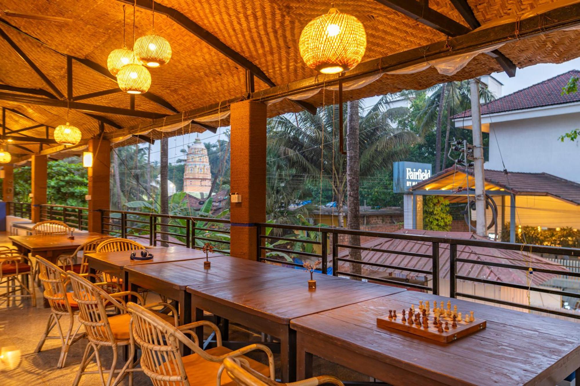 Madpackers Goa Anjuna - Bar Buitenkant foto
