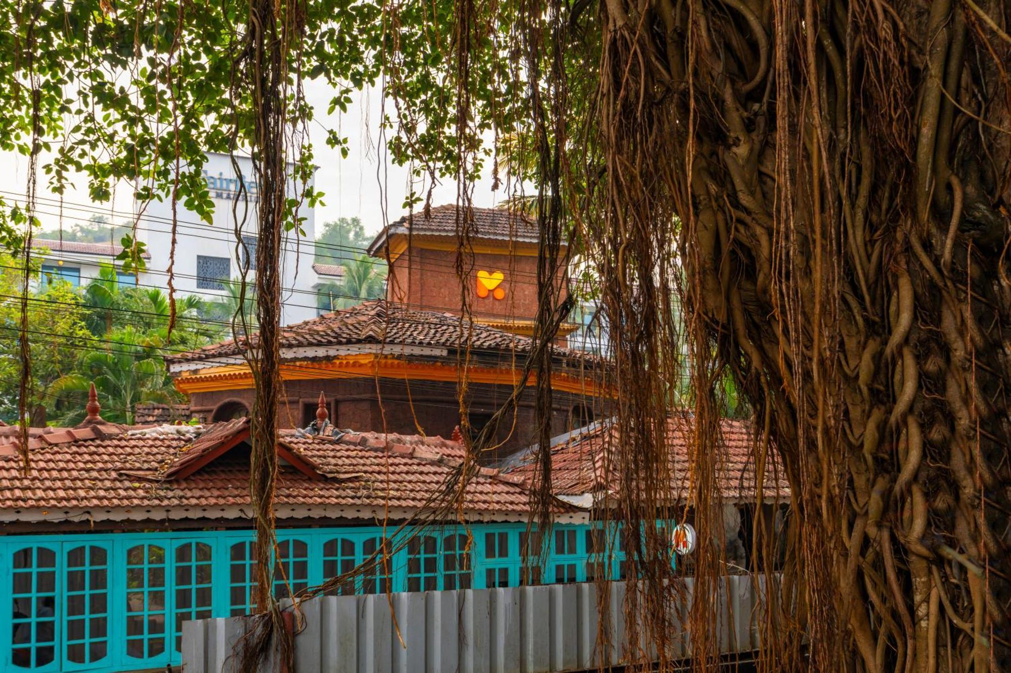 Madpackers Goa Anjuna - Bar Buitenkant foto