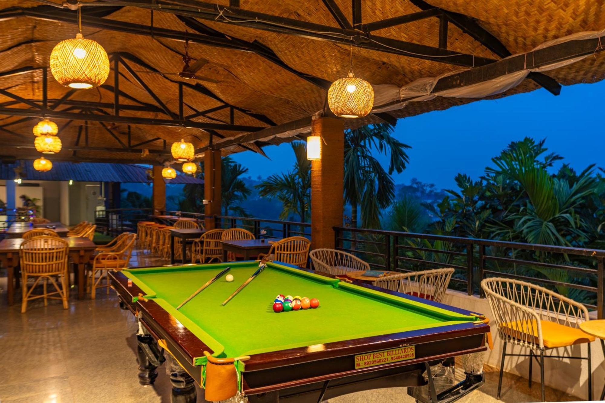 Madpackers Goa Anjuna - Bar Buitenkant foto