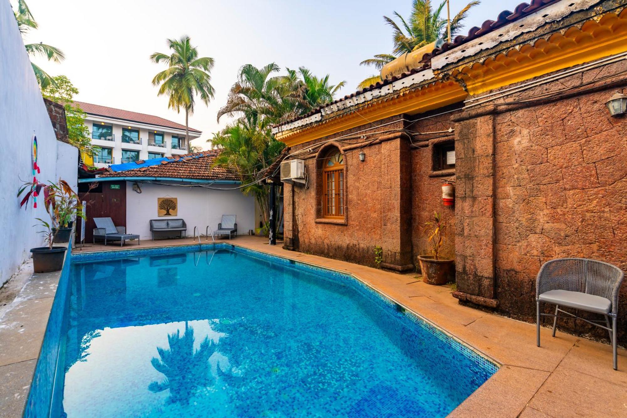 Madpackers Goa Anjuna - Bar Buitenkant foto