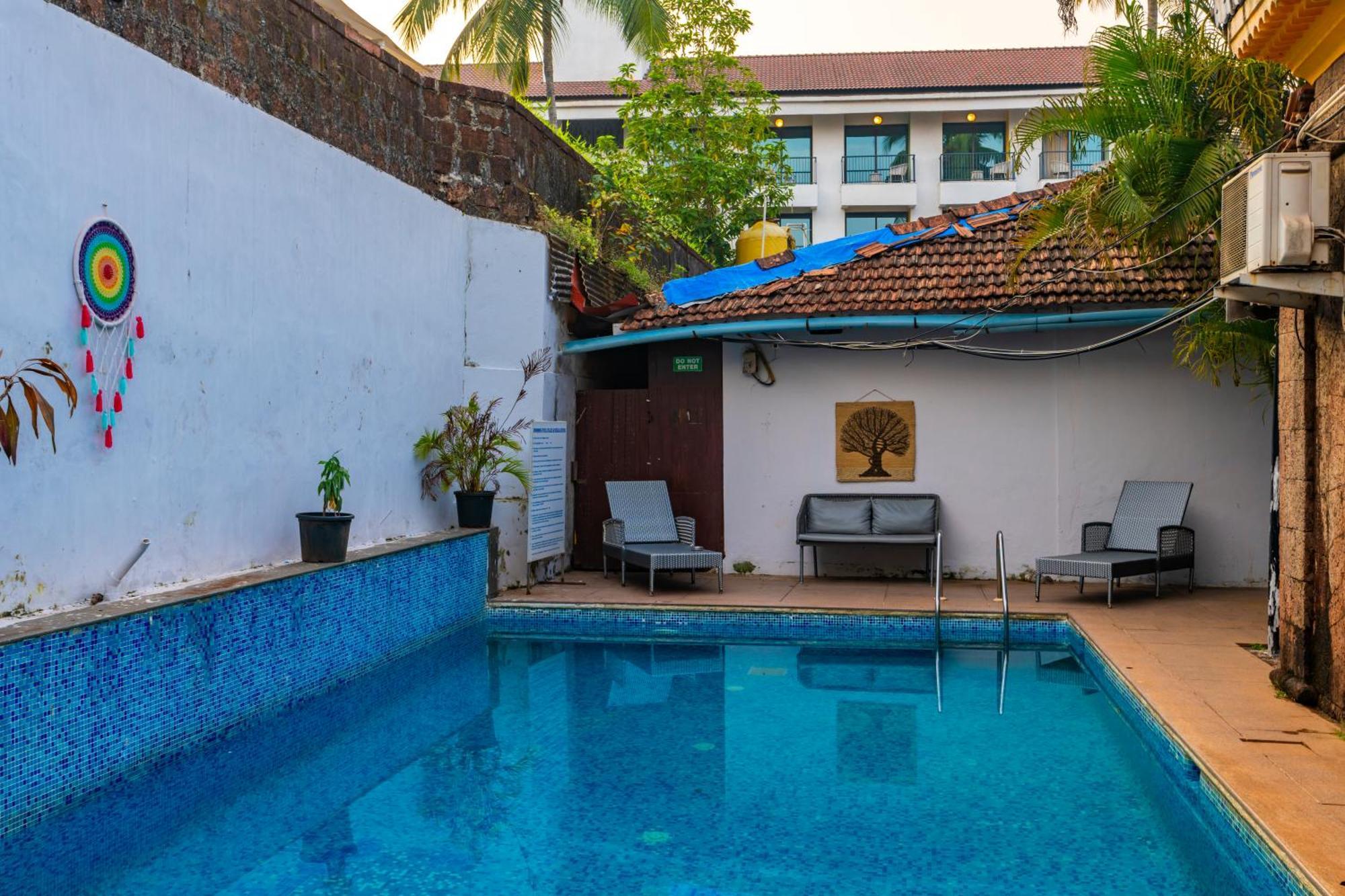 Madpackers Goa Anjuna - Bar Buitenkant foto
